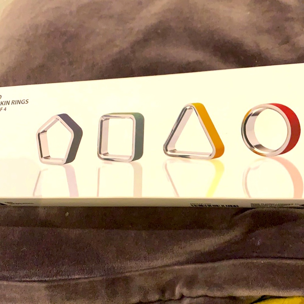 Umbra Geo Napkin Rings - 5 sets available